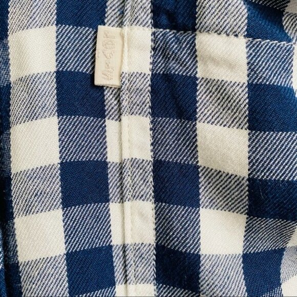 Levi's BF Fit Plaid Shirt - Picture 4 of 13